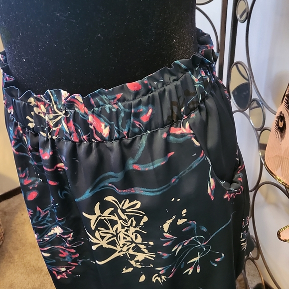 Floral Mini Skirt - Picture 2 of 5